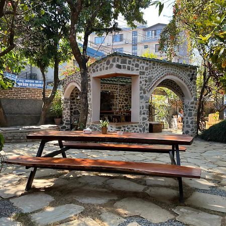 Gaurishankar Backpackers Hostel Pokhara Ngoại thất bức ảnh