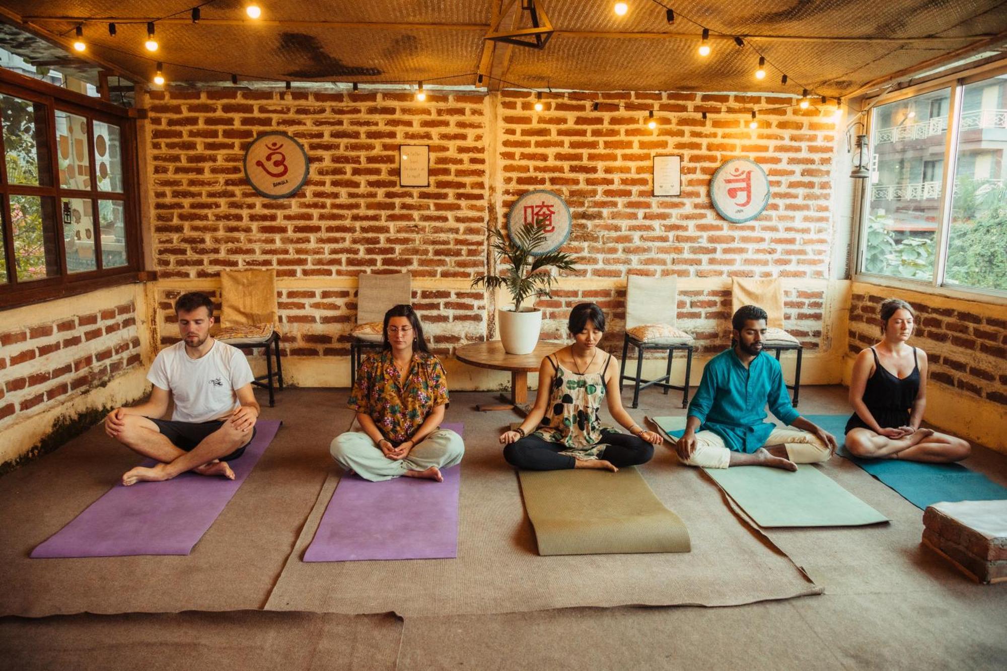Gaurishankar Backpackers Hostel Pokhara Ngoại thất bức ảnh