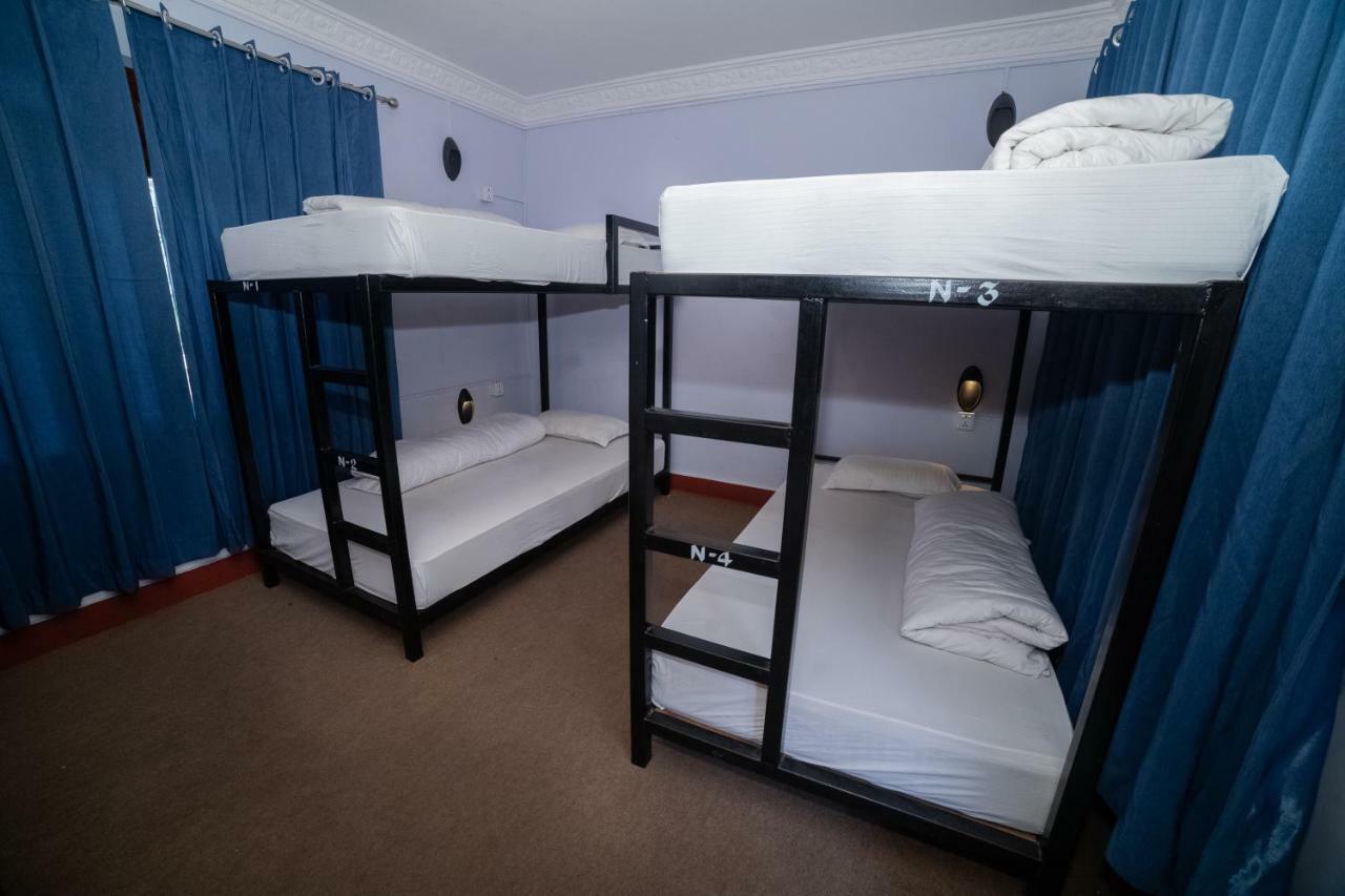 Gaurishankar Backpackers Hostel Pokhara Ngoại thất bức ảnh
